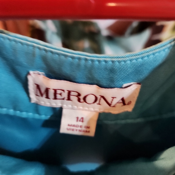 Dress - Picture 2 of 4